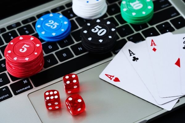 Pengingat privasi dan keamanan akun pengguna